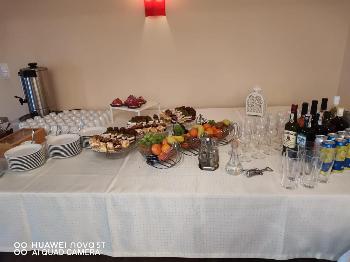 Zajazd Restauracja Machliny Extérieur photo