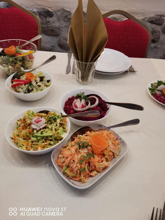 Zajazd Restauracja Machliny Extérieur photo
